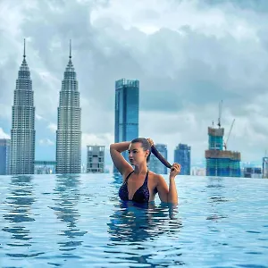 Eaton Residences Klcc By Perkasa Ikon Apartamento